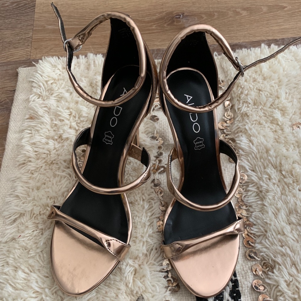 ALDO Beautiful rose gold strappy heeled sandals